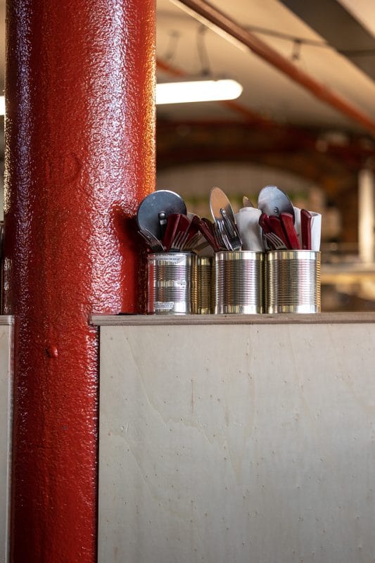 pizza restaurant counter