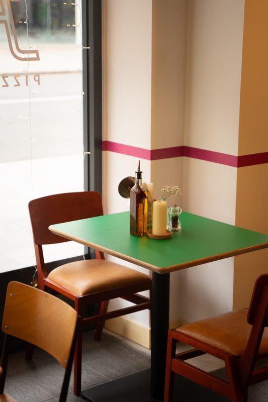 table at neapolitan pizza restaurant at tottenham court road