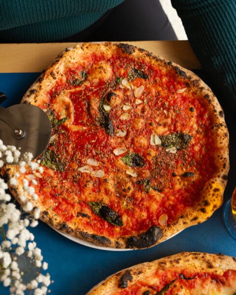 tomato base neapolitan pizza
